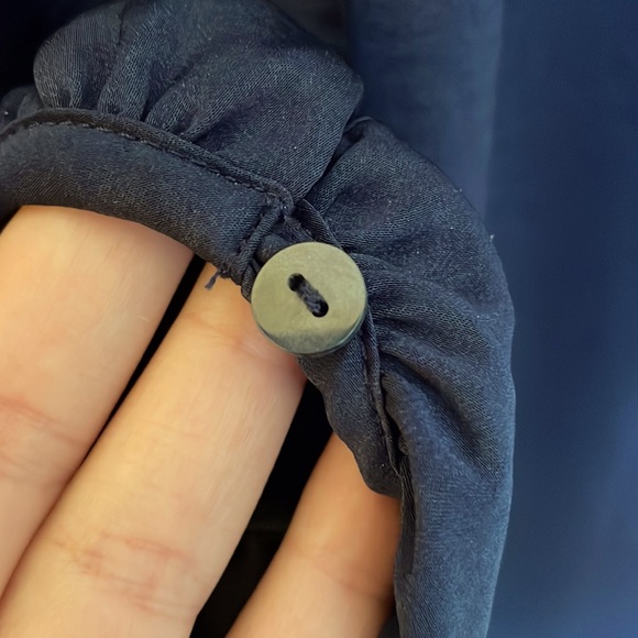 Navy blue lightweight Boho/peasant blouse with collar tie. Old navy large. - Picture 6 of 7